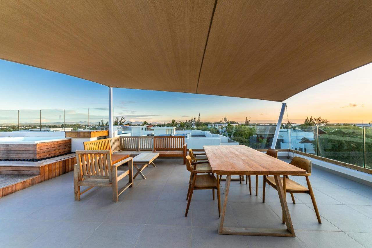 Penthouse 13 - One Bay Residence With Private Rooftop Terrace And Dip In Pool Перейбер Экстерьер фото