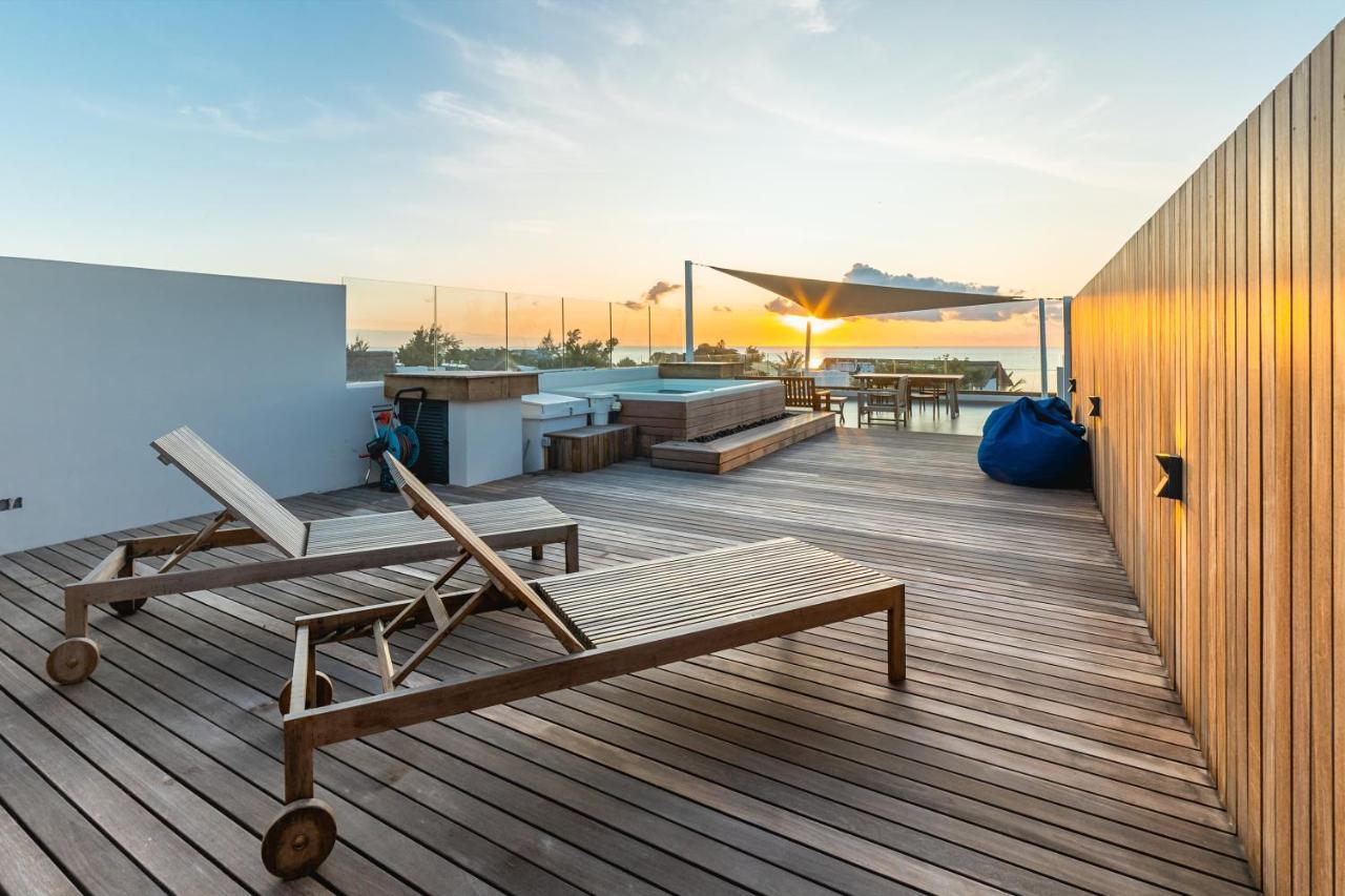 Penthouse 13 - One Bay Residence With Private Rooftop Terrace And Dip In Pool Перейбер Экстерьер фото